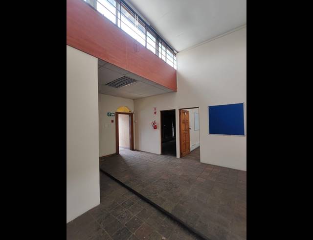 526M² OFFICE FOR SALE IN SASOLBURG CENTRAL